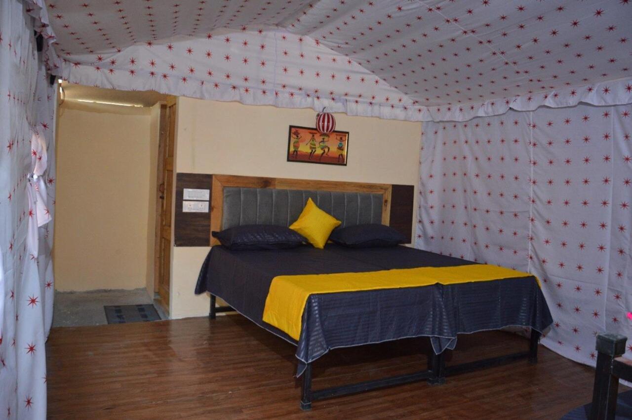 Bijni Riverside Glamping By Stayapart X Elephant Brook מראה חיצוני תמונה