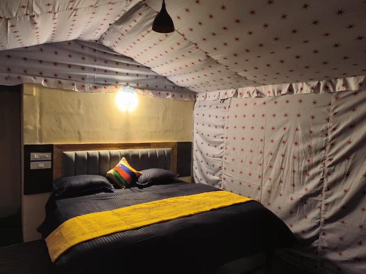 Bijni Riverside Glamping By Stayapart X Elephant Brook מראה חיצוני תמונה