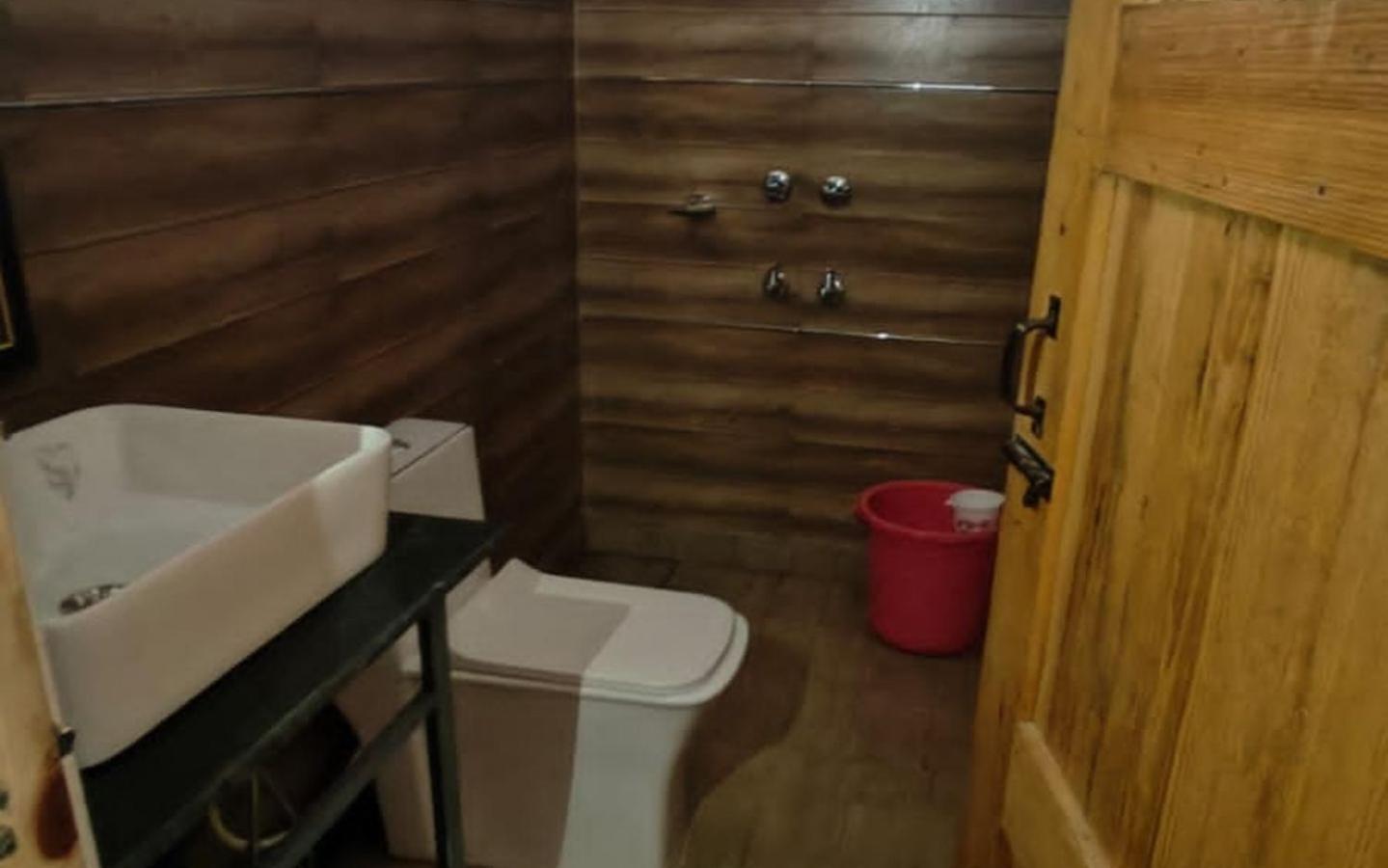 Bijni Riverside Glamping By Stayapart X Elephant Brook מראה חיצוני תמונה