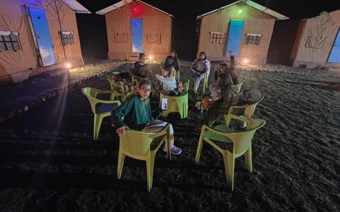 Bijni Riverside Glamping By Stayapart X Elephant Brook מראה חיצוני תמונה